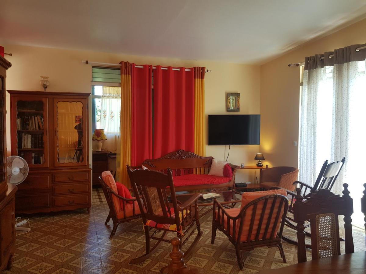 La Maison Aux Orchidees Пети-Бур Экстерьер фото
